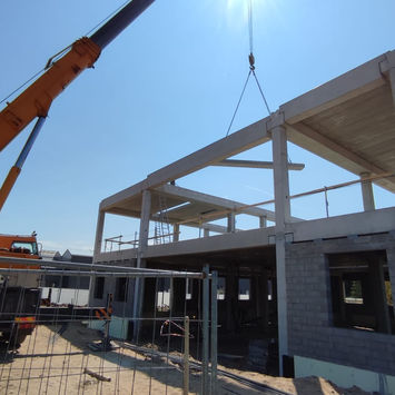 Assembly of metal structures