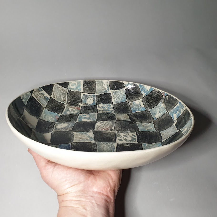 Thumbnail: Large serving bowl