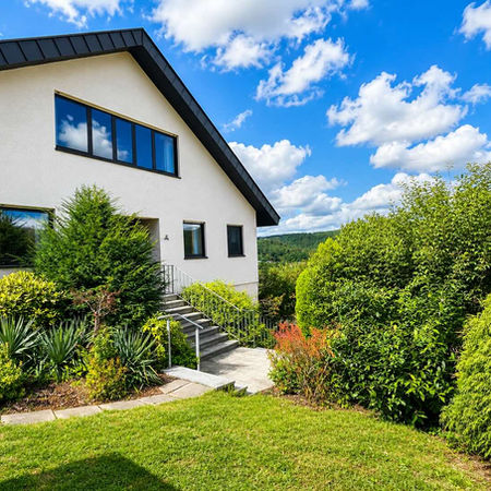 Haus in Wertheim Bestenheid kaufen, Ihre Spezialisten für den Kauf und Verkauf von Immobilien in Wertheim · Vermarktung · Wertermittlung · Wohnung · Gewerbeimmobilien