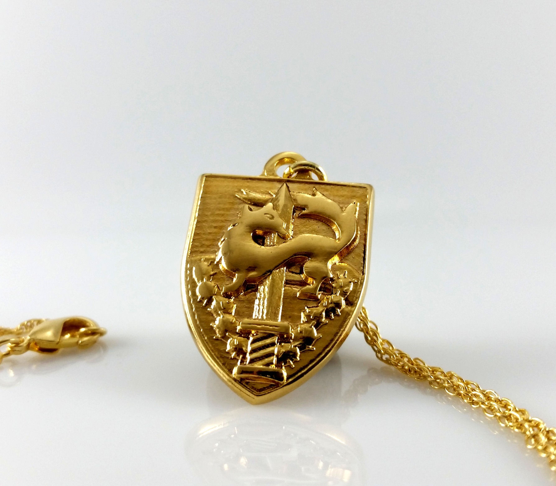 שרשרת גבעתי בציפוי זהב 24 קראט עם חריטה לבחירתך