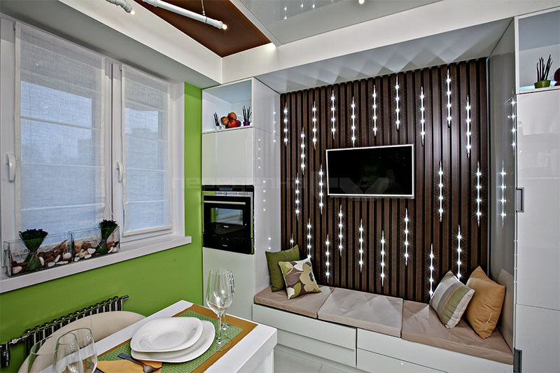 Лес на фартуке, ветки под потолком