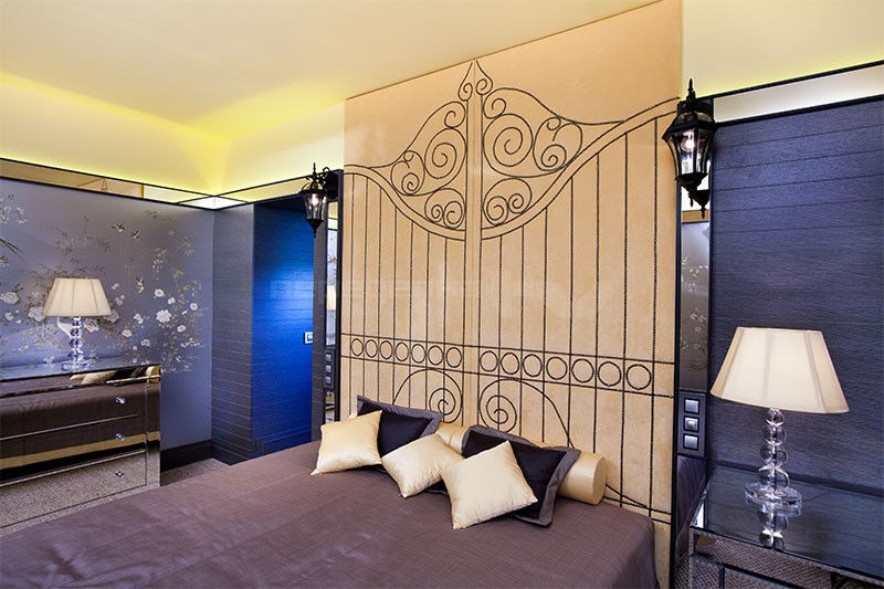 Спальня с канарейкой