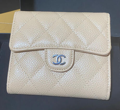 サムネイル： 直営店【CHANEL】CC☆クラシックスモールフラップウォレット