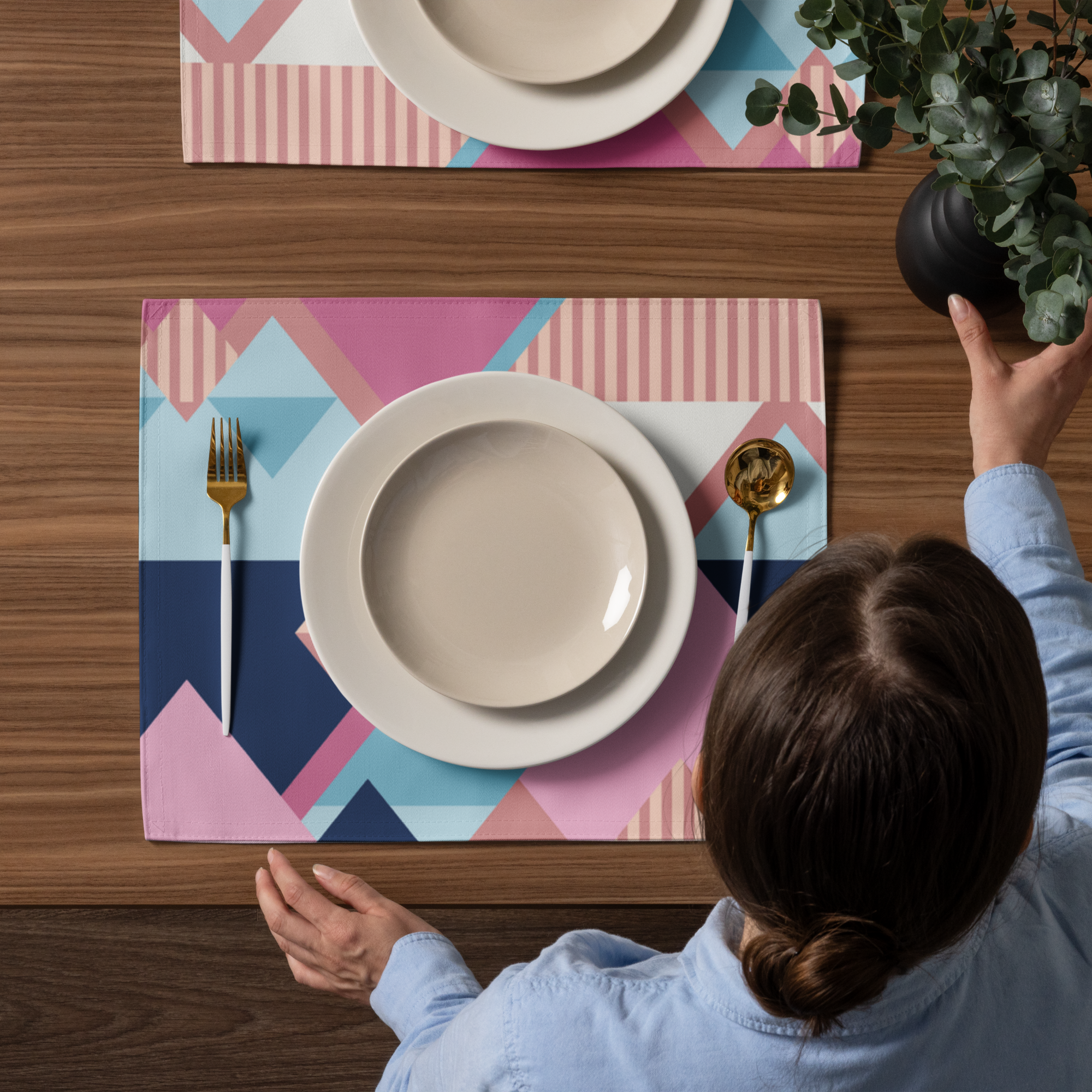 The Manor Placemat in Bea