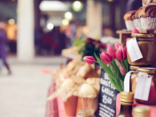 7 Best Oregon Coast Farmers Markets to Visit This Summer