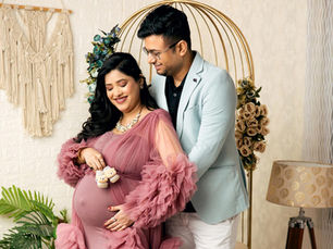 Best maternity photography in kolkata near me