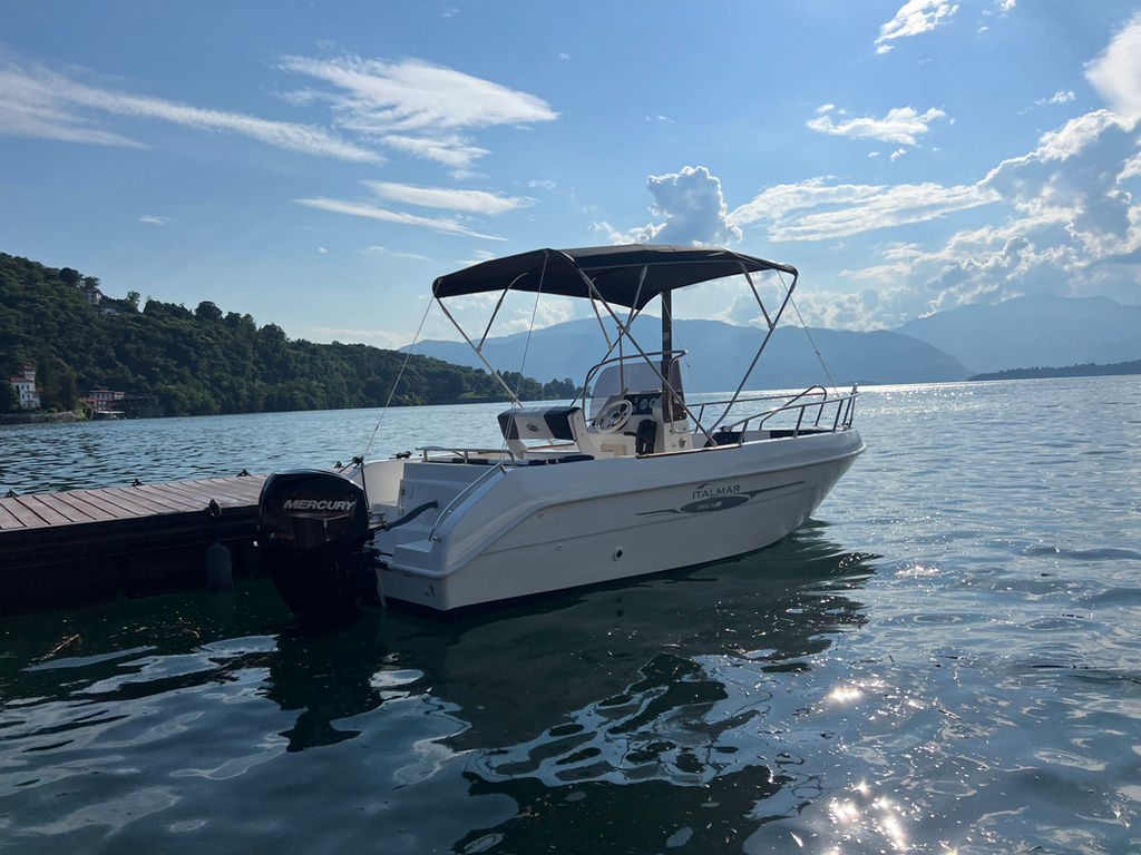 Barca Italmar 19 sul Lago Maggiore