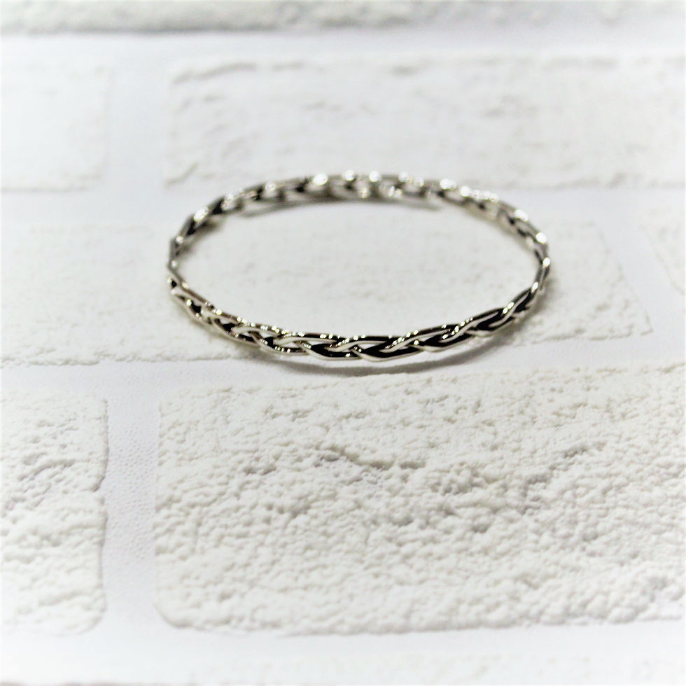 Thumbnail: Plait Bangle