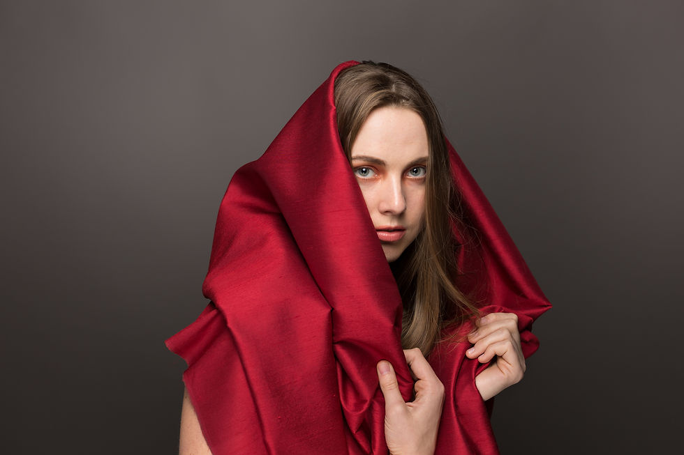 san-jose-glamour-portrait-red-fabric