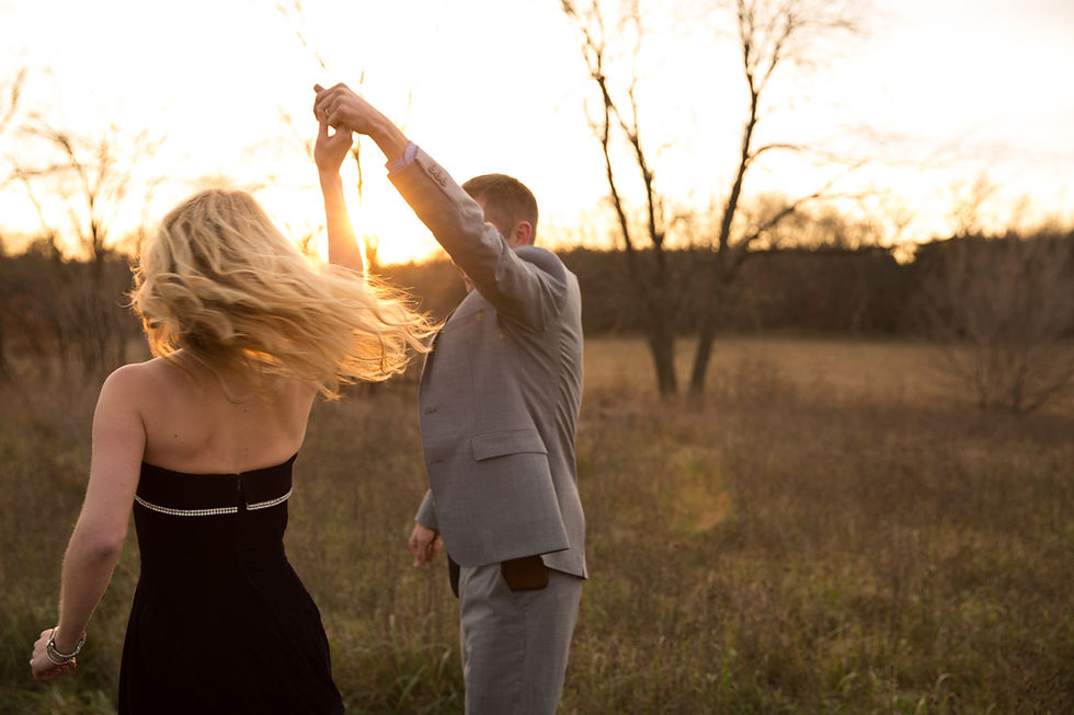 Ellie-Honl-Sunset-dancing