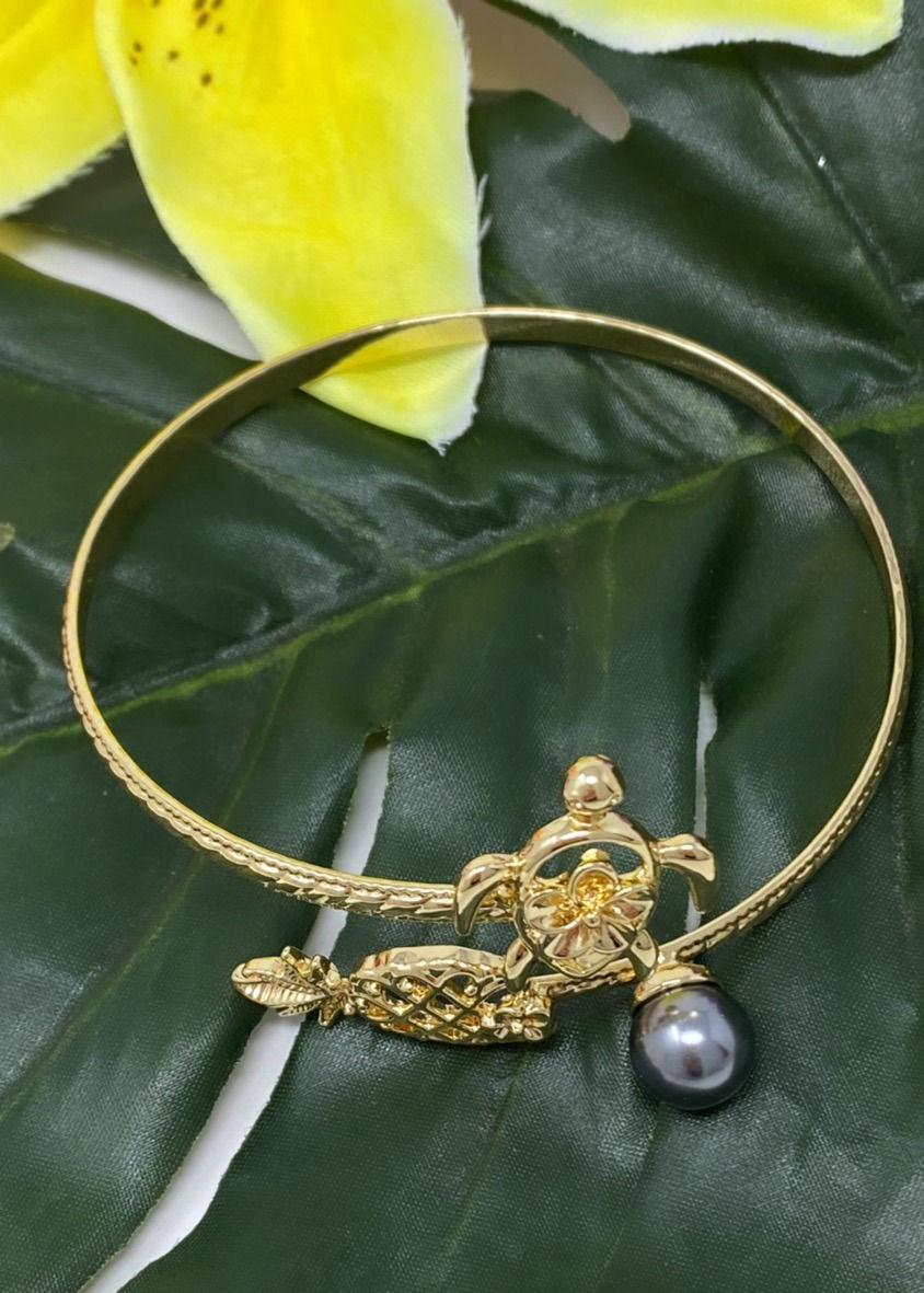 Thumbnail: Hawaiian Gold Plated Single Pearl Turtle Pineapple Bracelet