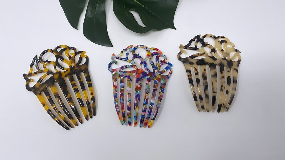 Thumbnail: Faux Turtle Hair Comb 