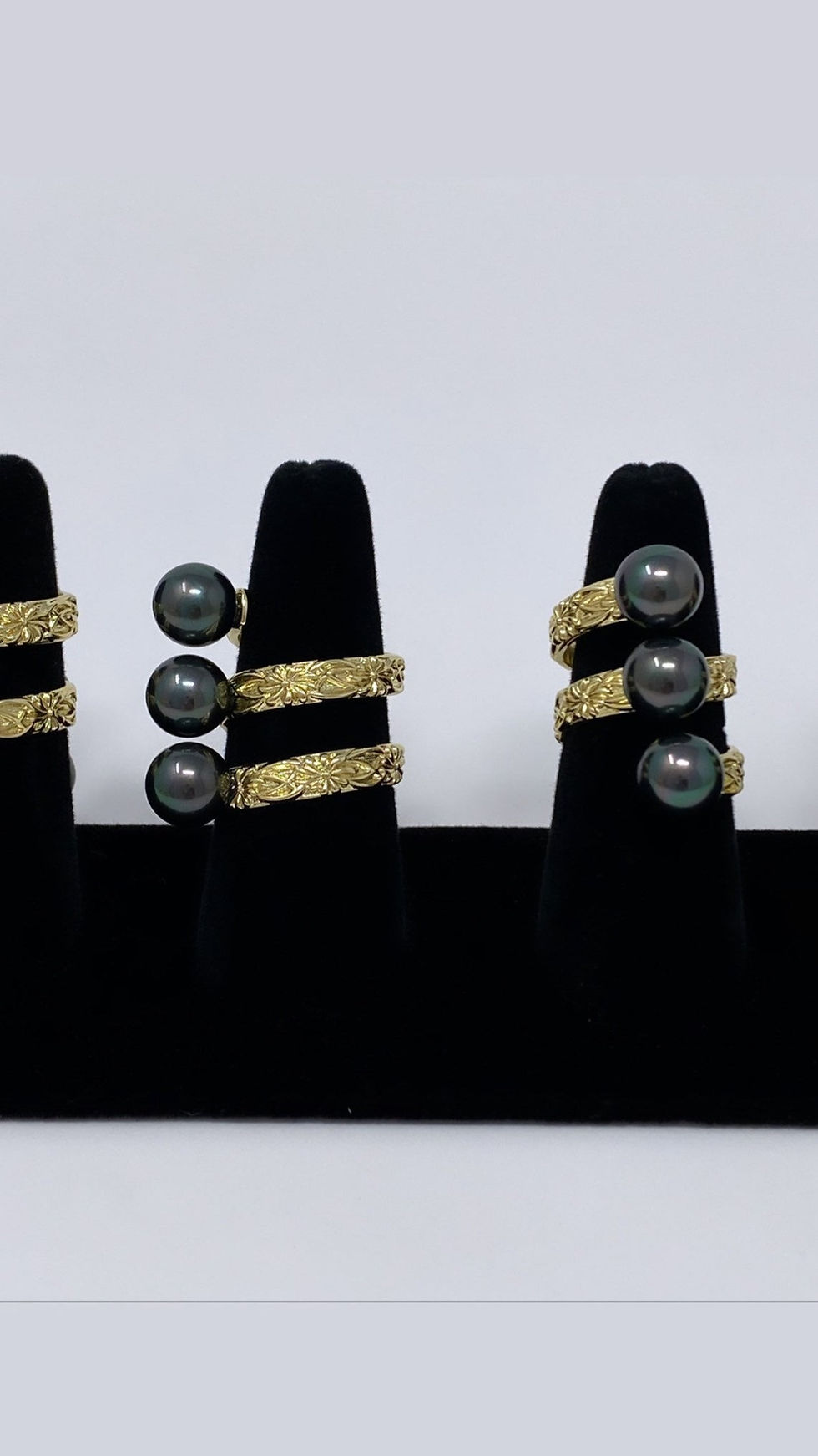Thumbnail: Hawaiian Heirloom 14k Gold Filled Triple Pearl Ring