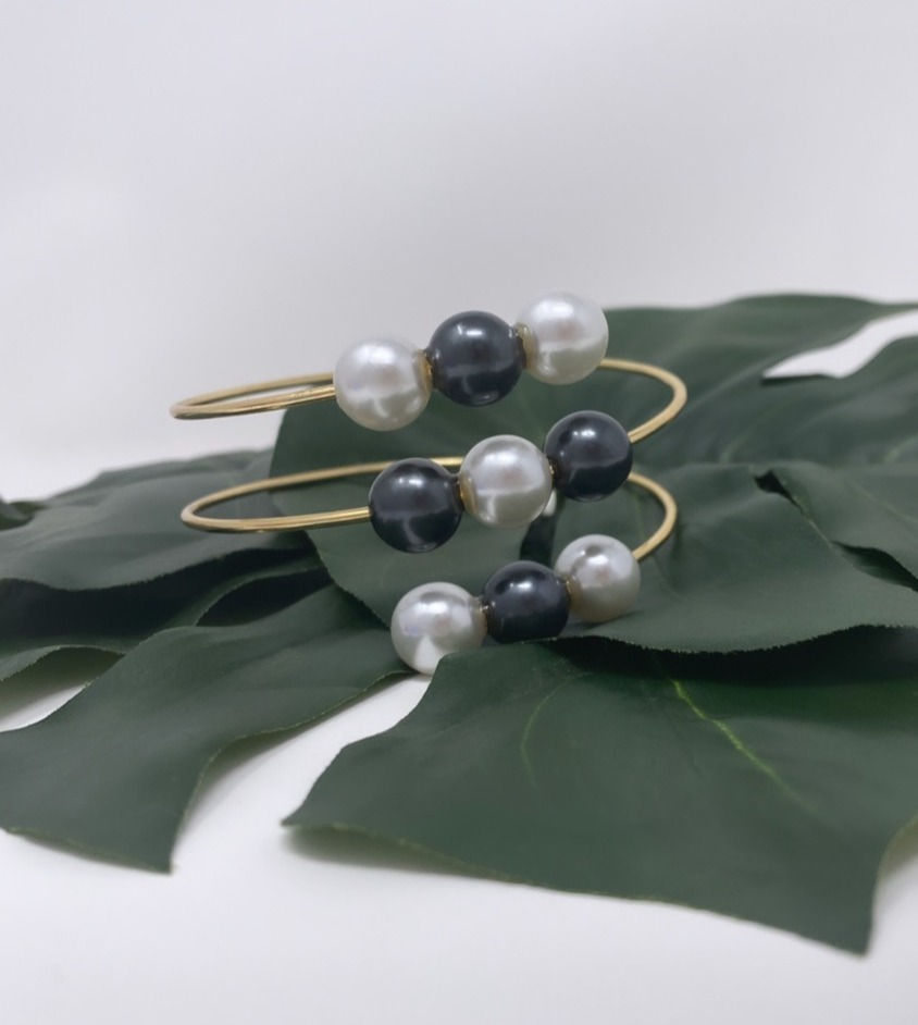 Thumbnail: Gold Plated 12MM Shell Pearl Wrap Around Bracelet