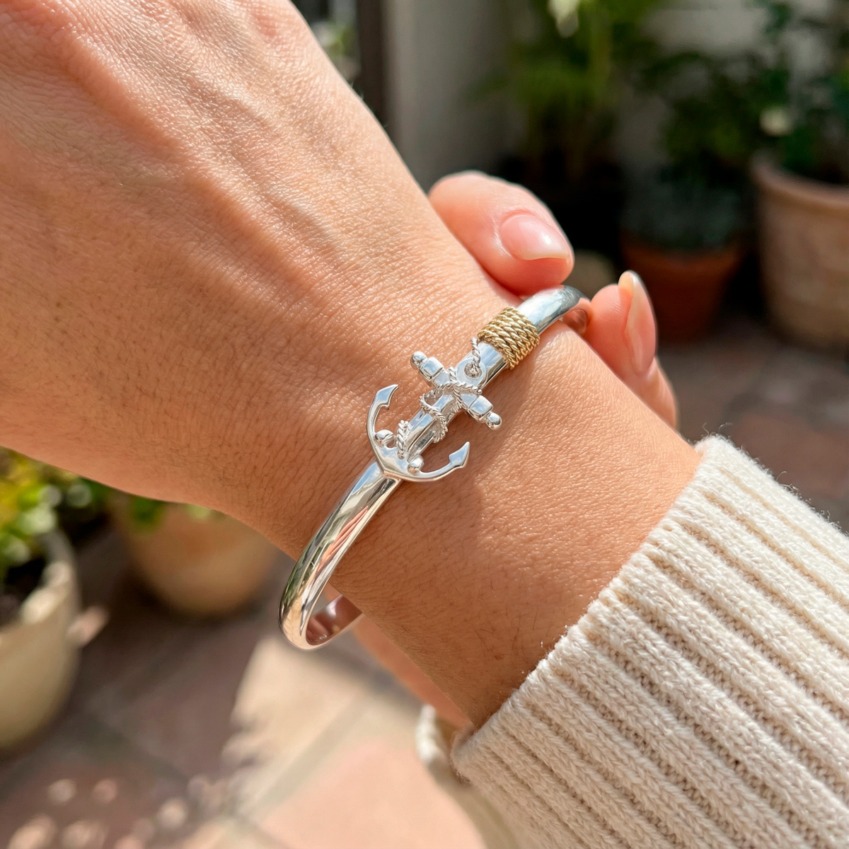 solid very light gray square 2d flat solid single color, no texture.jpg