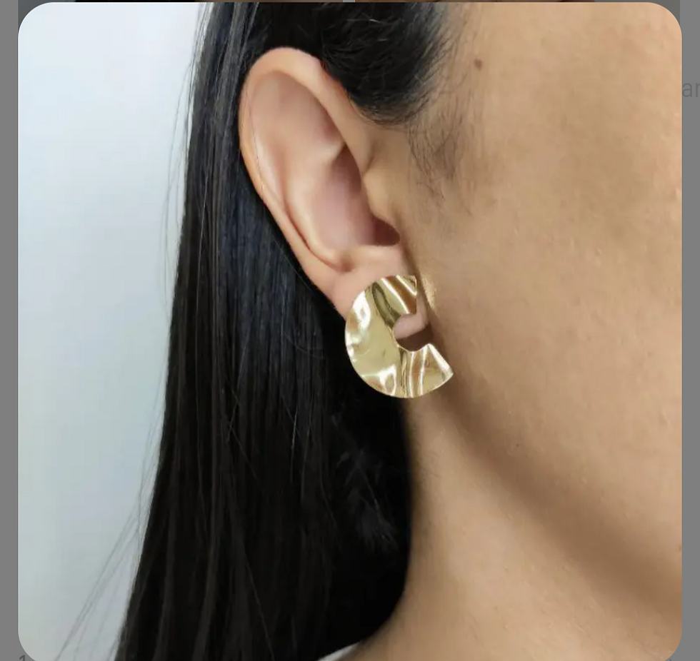 Miniatura: Brinco C Martelado - banho ouro 18k 