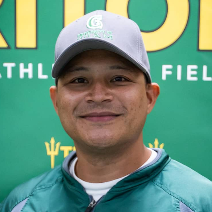 2021-uog-coach-roke-alcantara.jpg