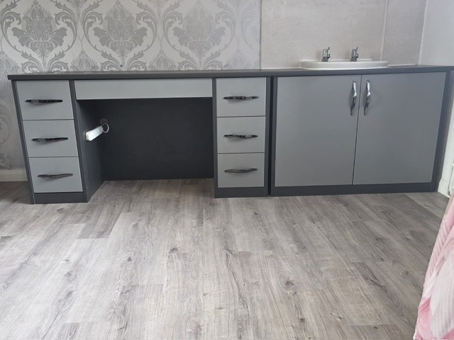 A fitted kitchen