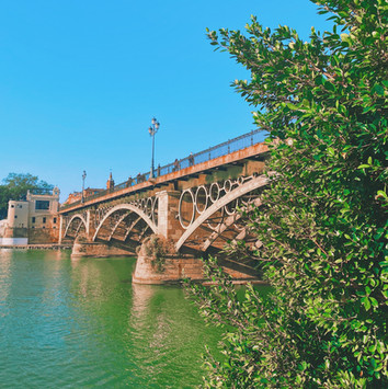 Puente de Triana, Seville, Andalucía, Spain
