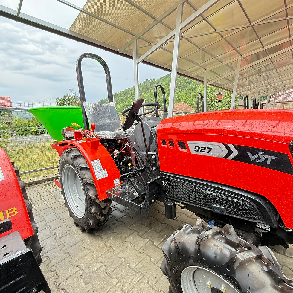Miniatură: Tractor Nou VST-927  Motorizare Yanmar 