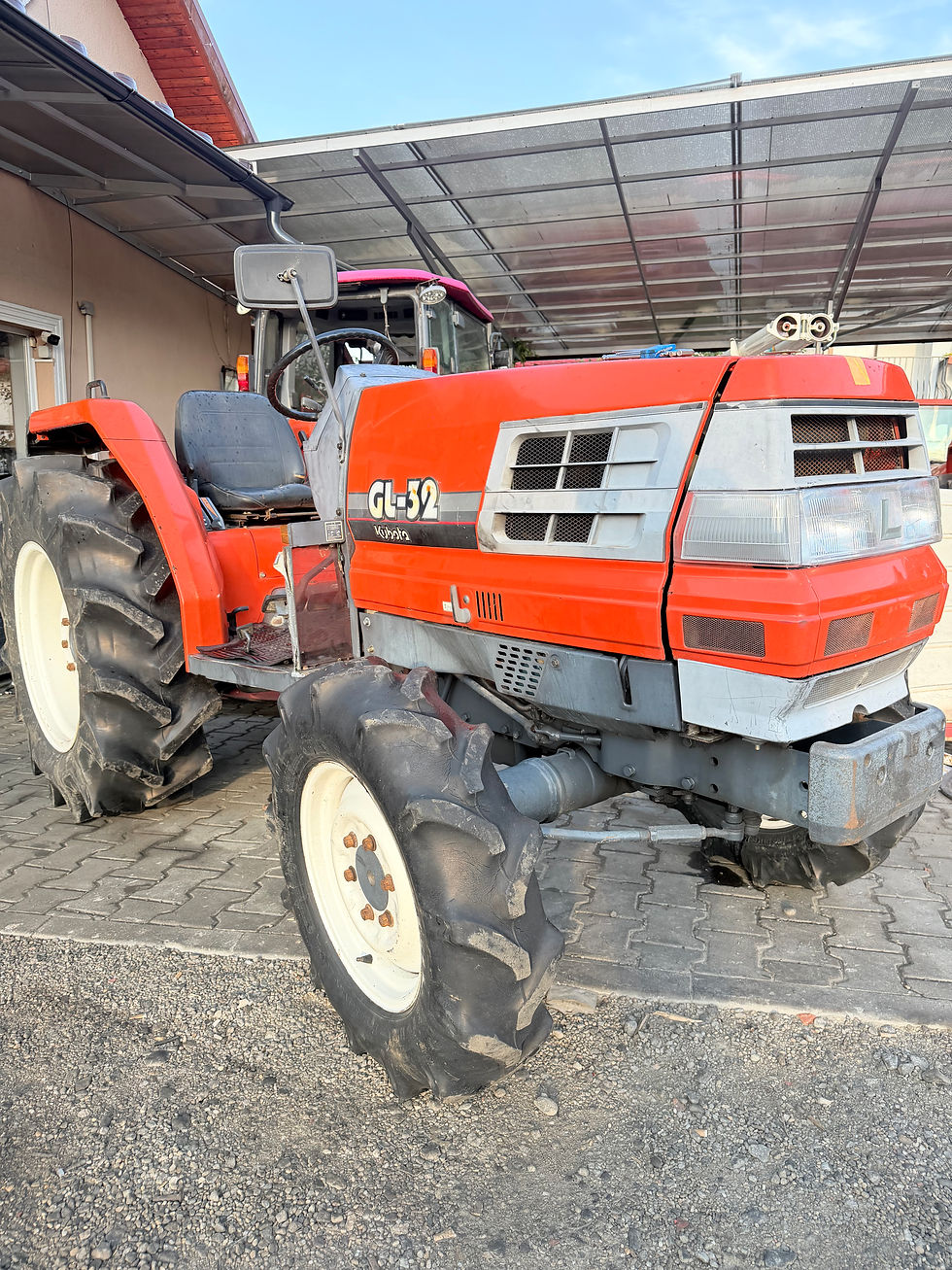 Miniatură: KUBOTA GL32 4x4 – TRACTOR JAPONEZ