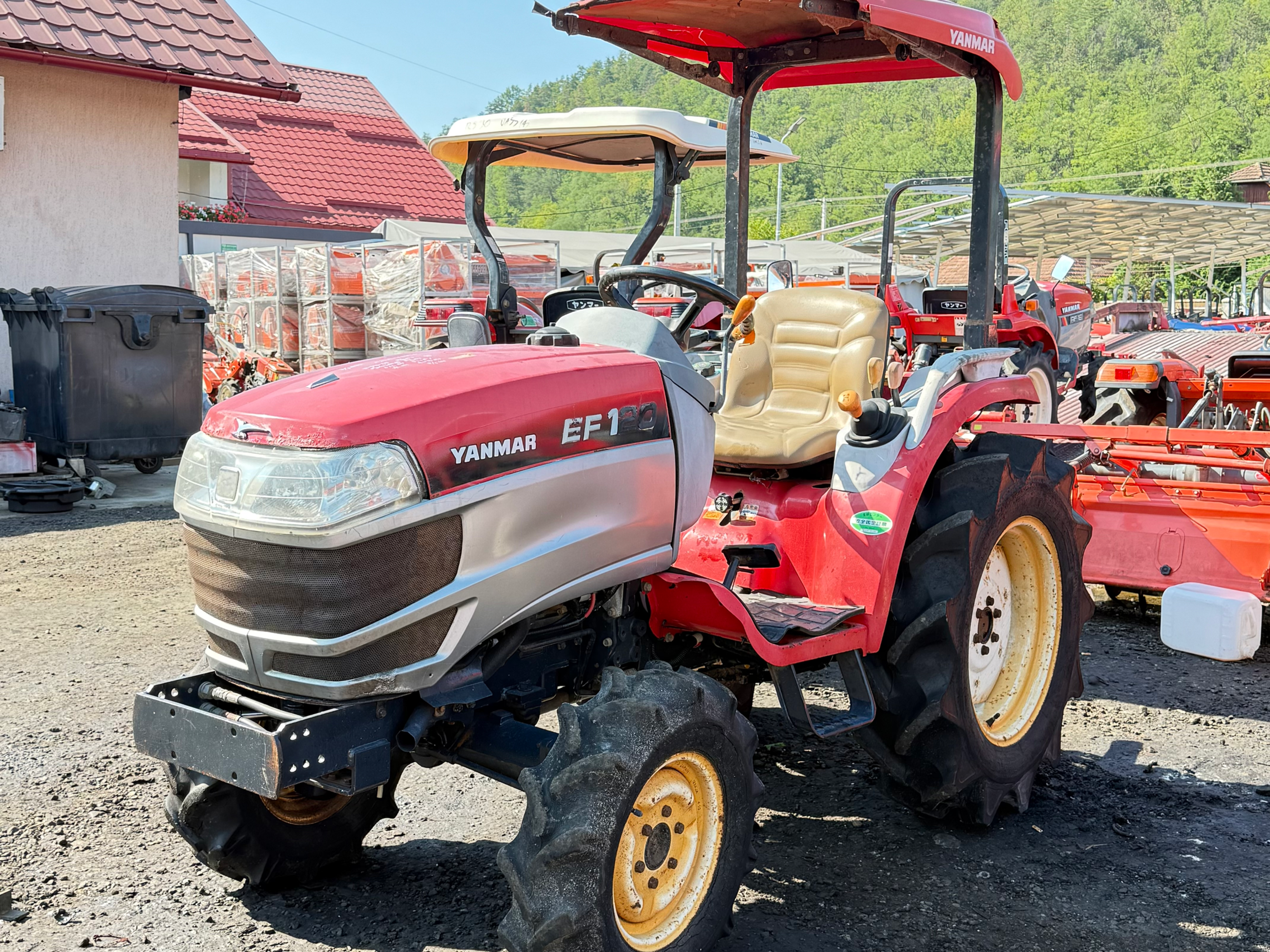 Tractor Yanmar EF 120  20 CP 