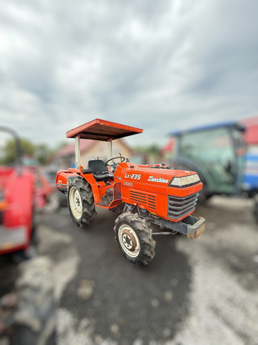 KUBOTA L1-235 | tractorstar.ro