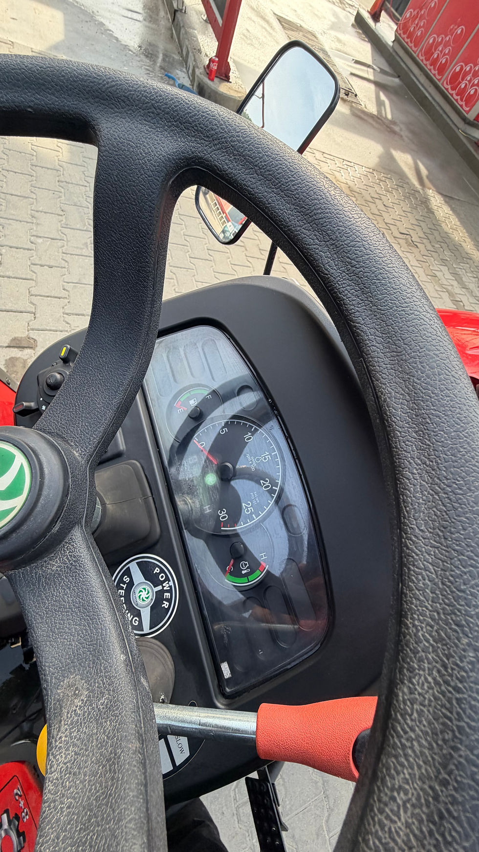 Miniatură: Tractor japonez  VST 929 /29 CP Yanmar