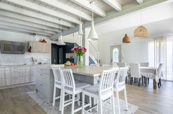 Ilot central sous mezzanine