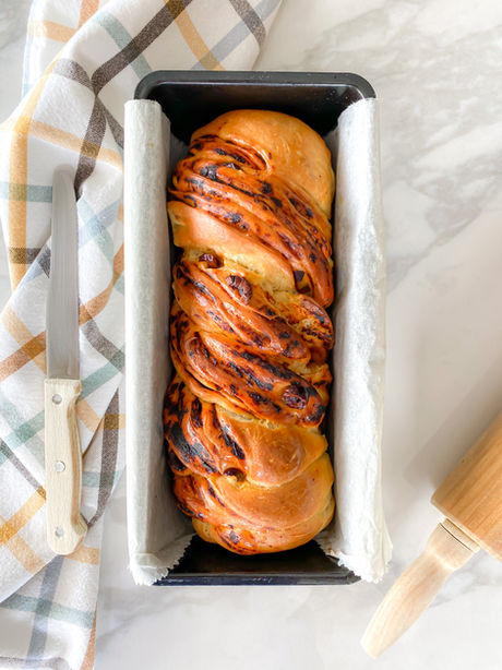 Tomato and Olive Babka Bread