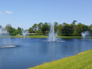 Lake Fountains.jpeg