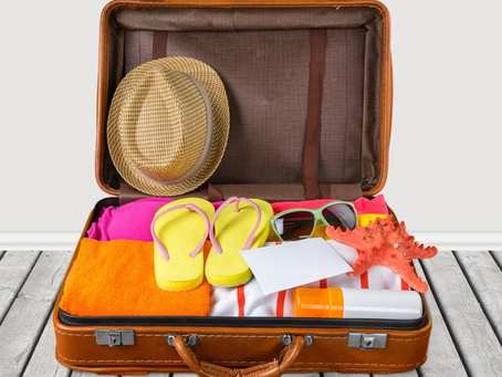 HOLIDAY KIT ESSENTIALS