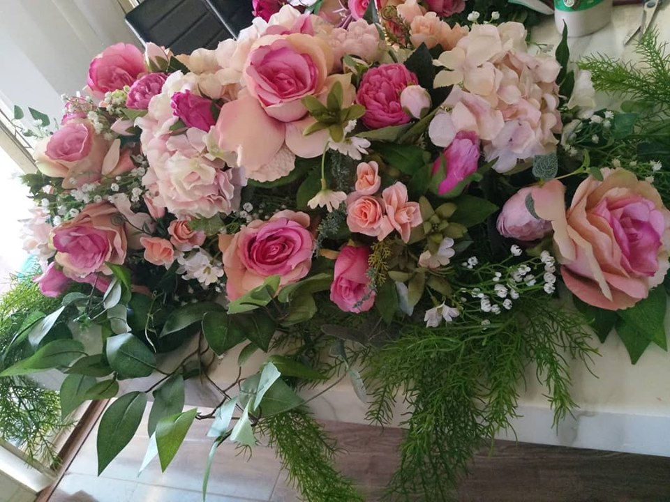 Thumbnail: Table runner