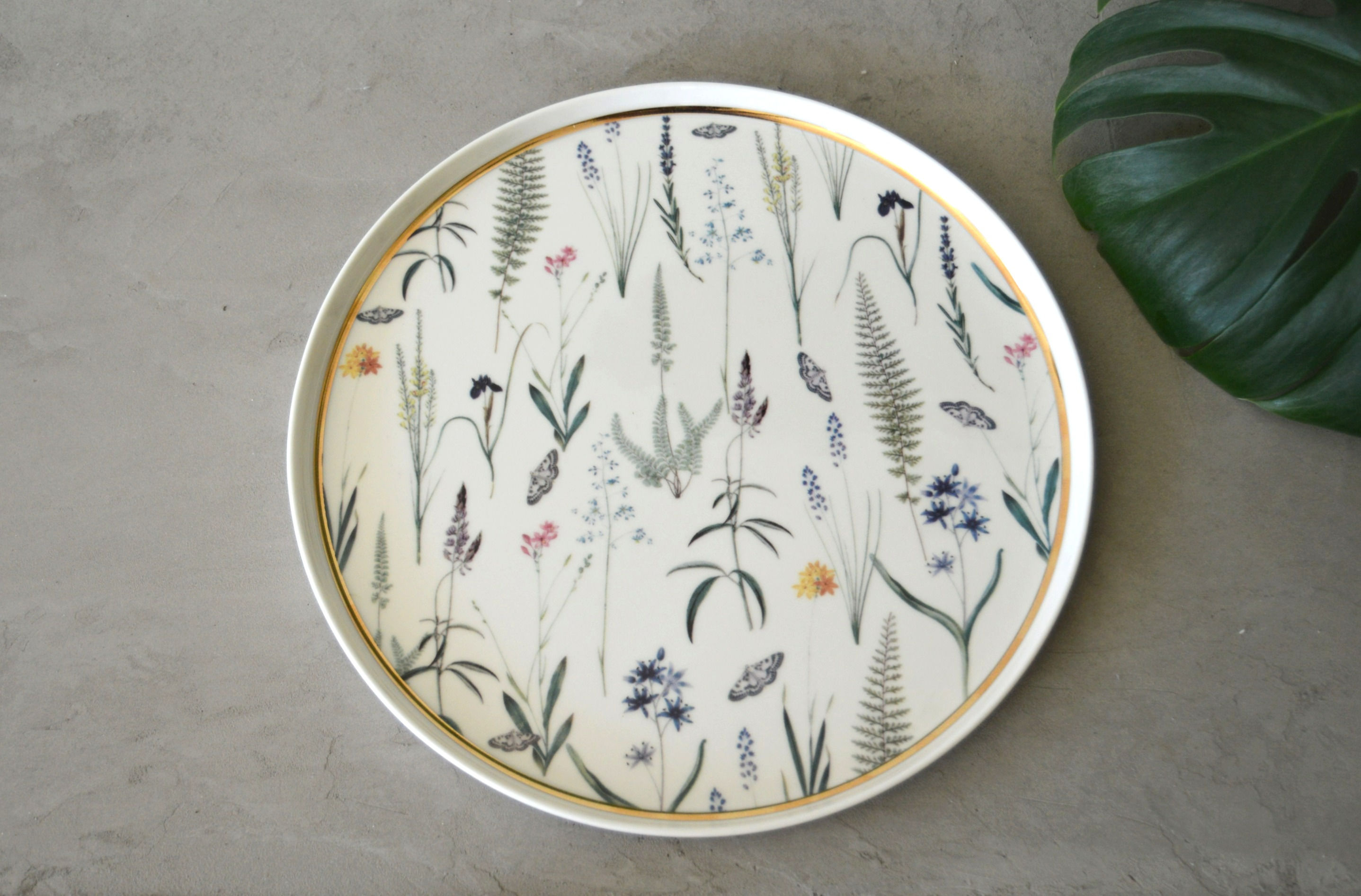 Zuhour Serving Plate - Round