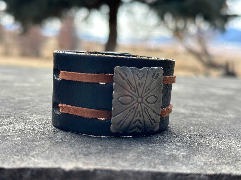 Thumbnail: Santa Fe II Leather Cuff