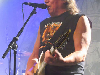 Angels With Dirty Faces - Live at Hard Rock Hell.