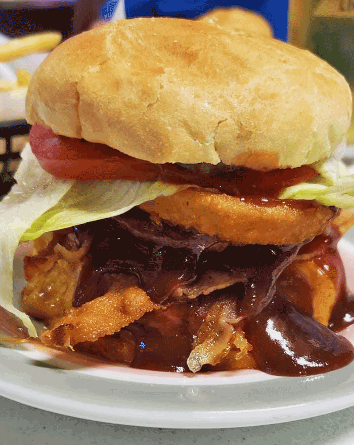 West-Creek-Roadhouse-Burger.gif