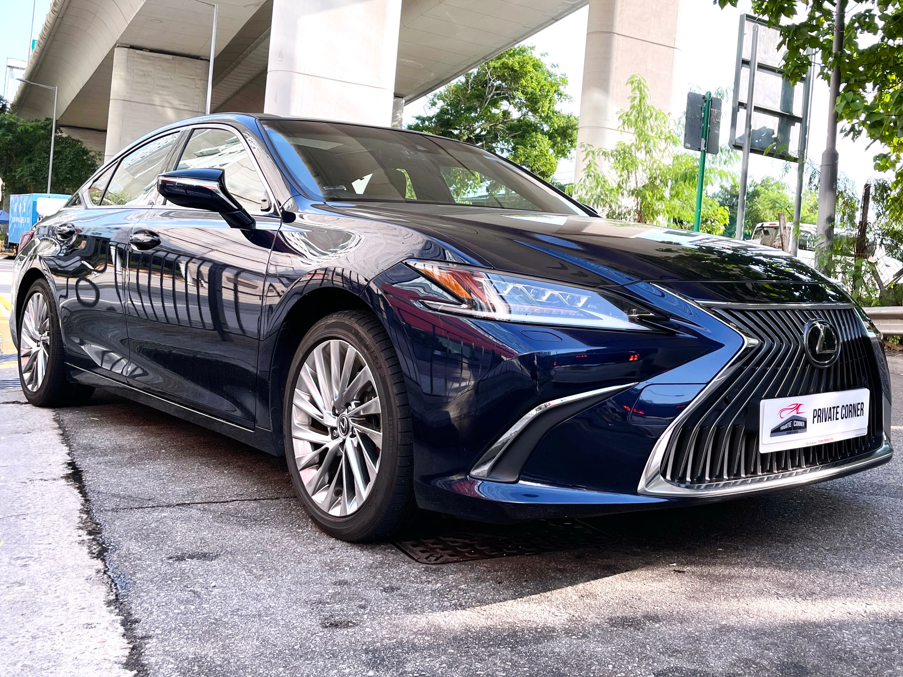 (SOLD) 2020 LEXUS ES250 PREMIUM