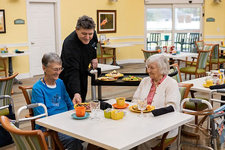 Lake HouseDining.jpg