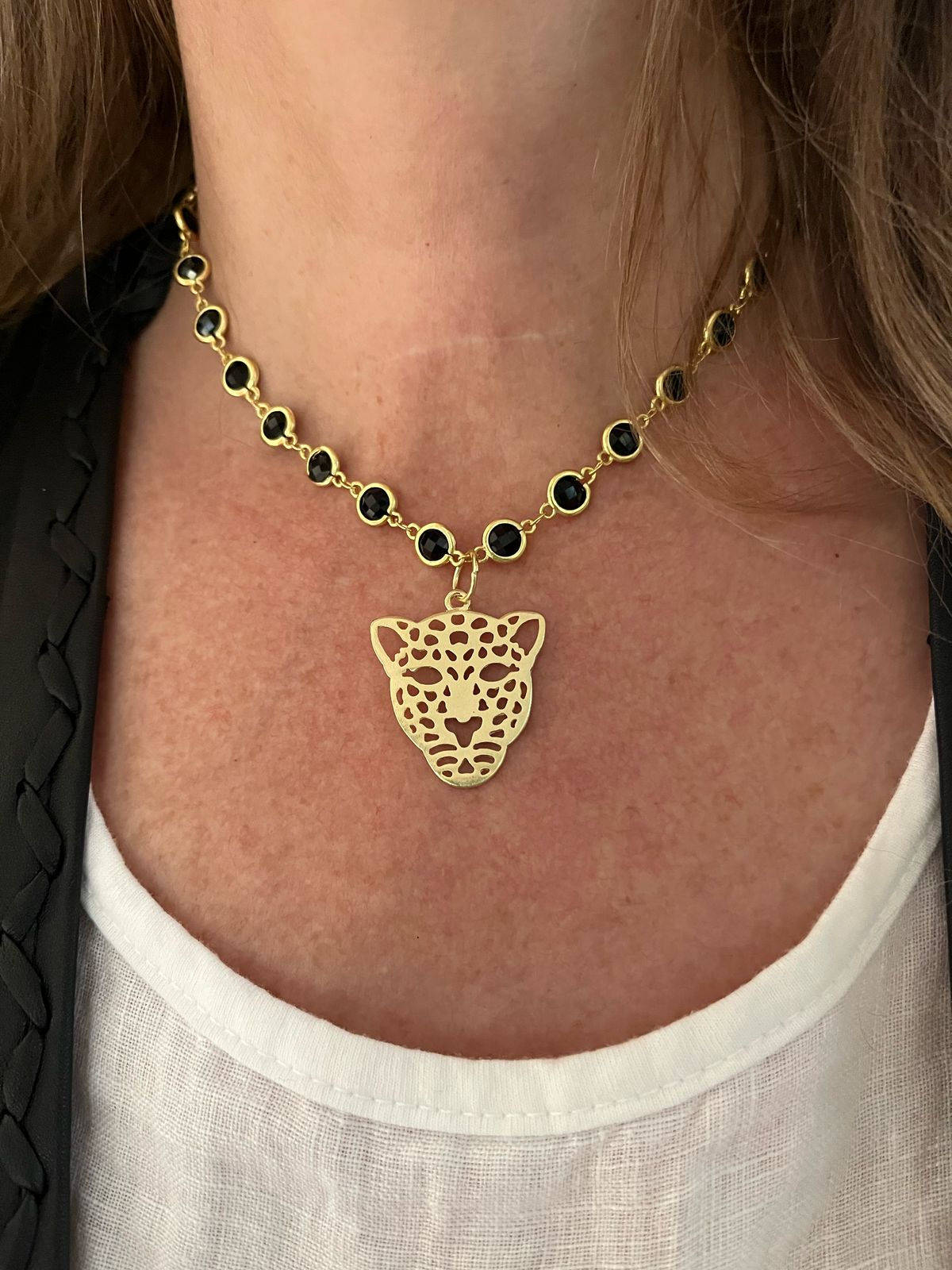 Collar Gold Pantera Plana Circones Negros