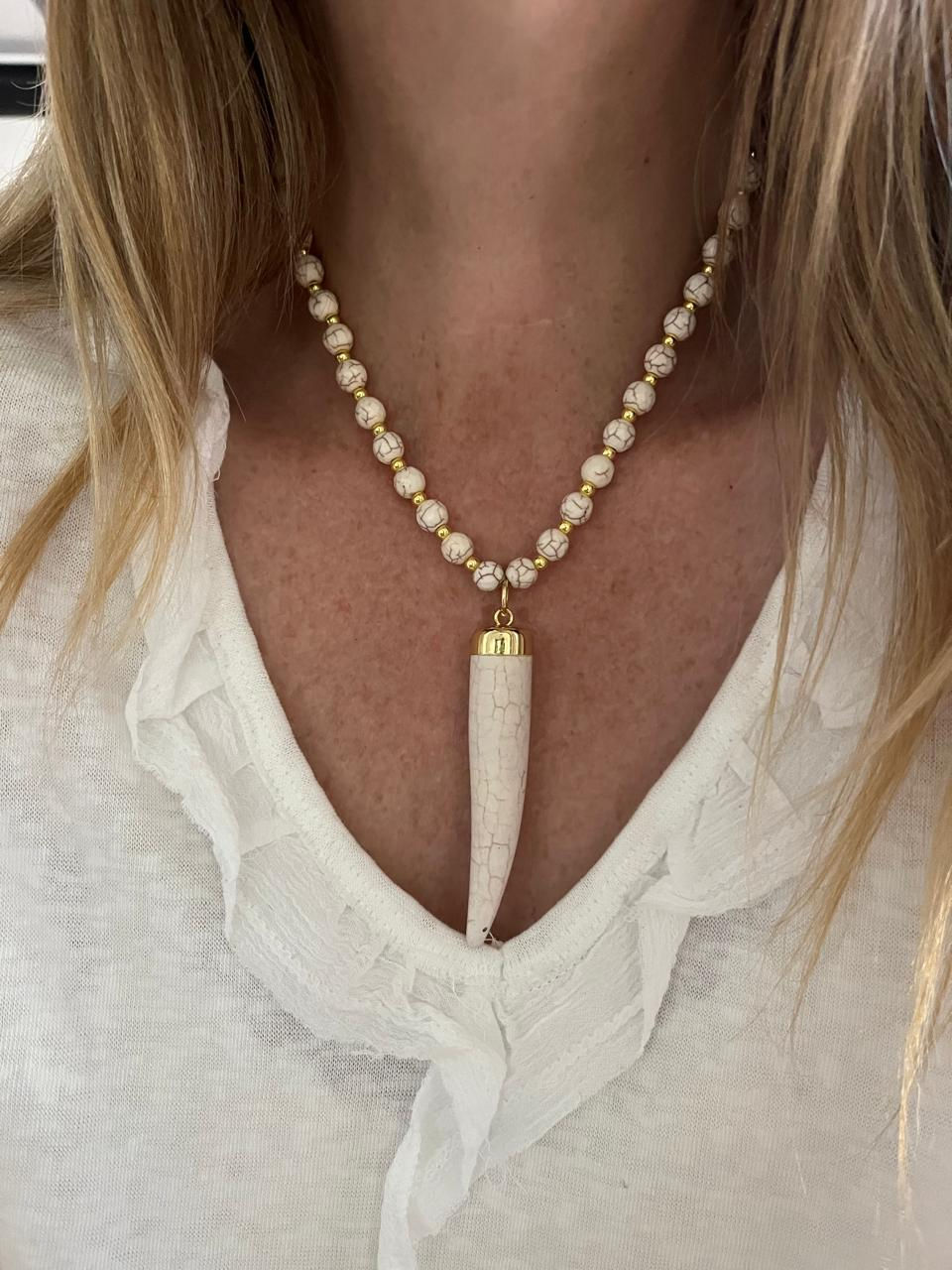 Collar Gold Howlita Punta Howlita Marfil