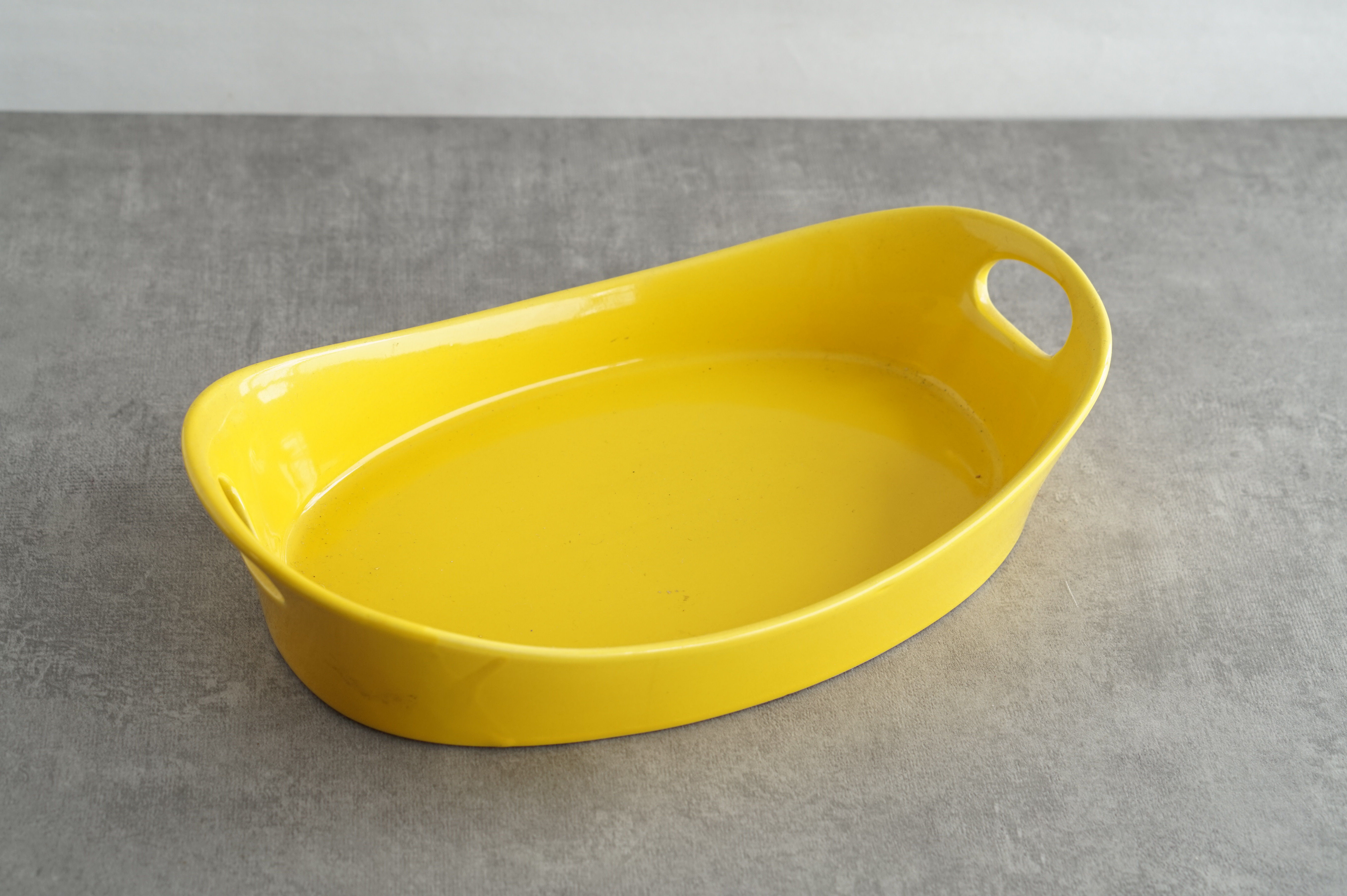 REFRACTARIA LOZA MEDIANA AMARILLA OVALADA