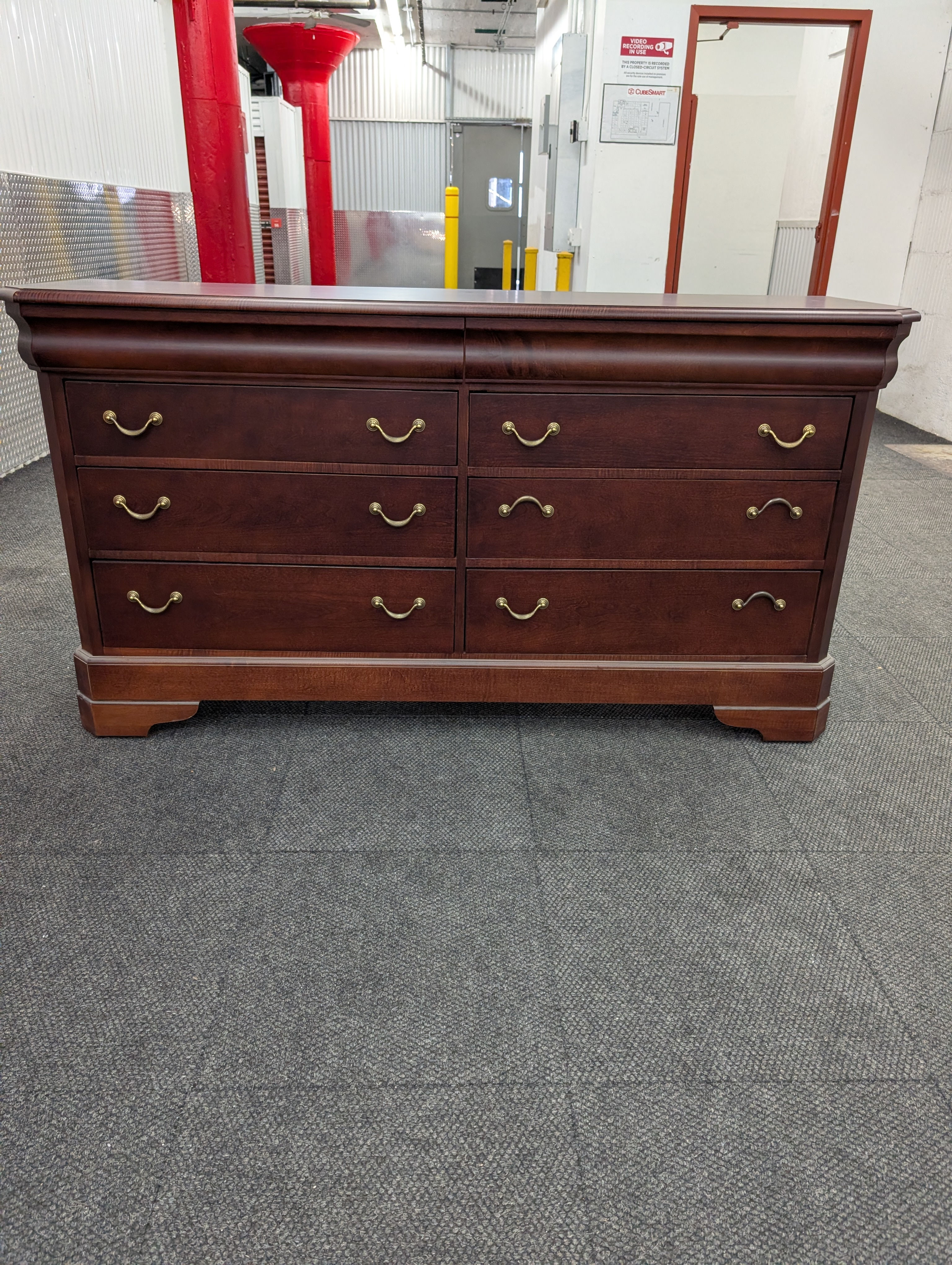 American Drew 8 Drawer Mahogany Dresser  