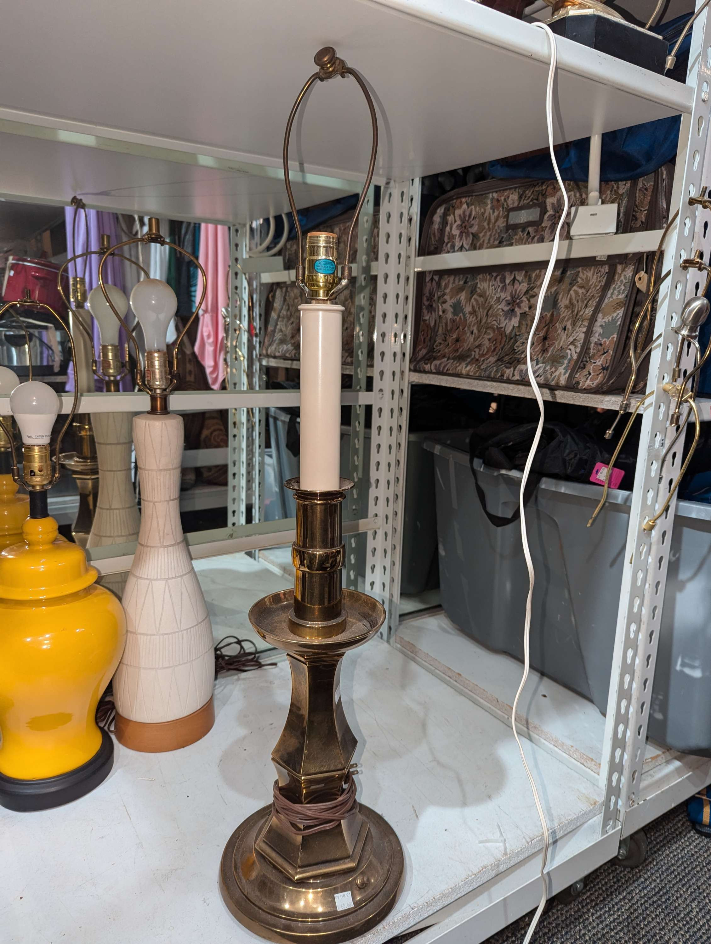 MCM Stiffle Brass Hollywood Regency Table Lamp 