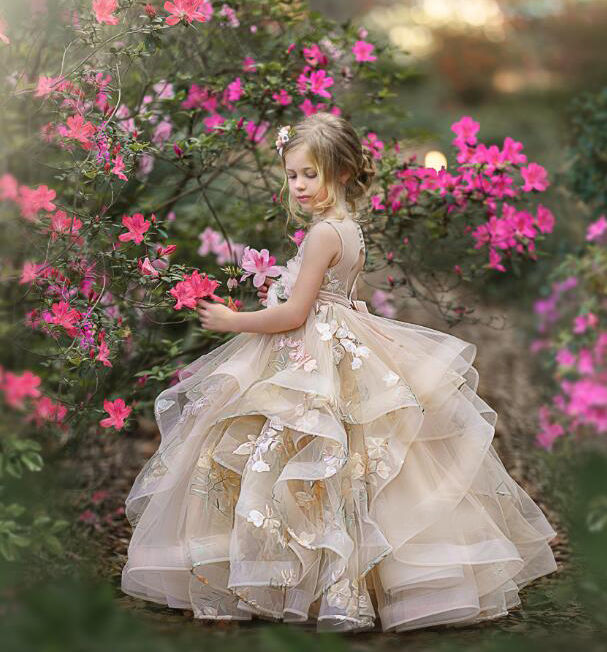 Thumbnail: LITTLE MISS EXQUISITE / Available in Beige