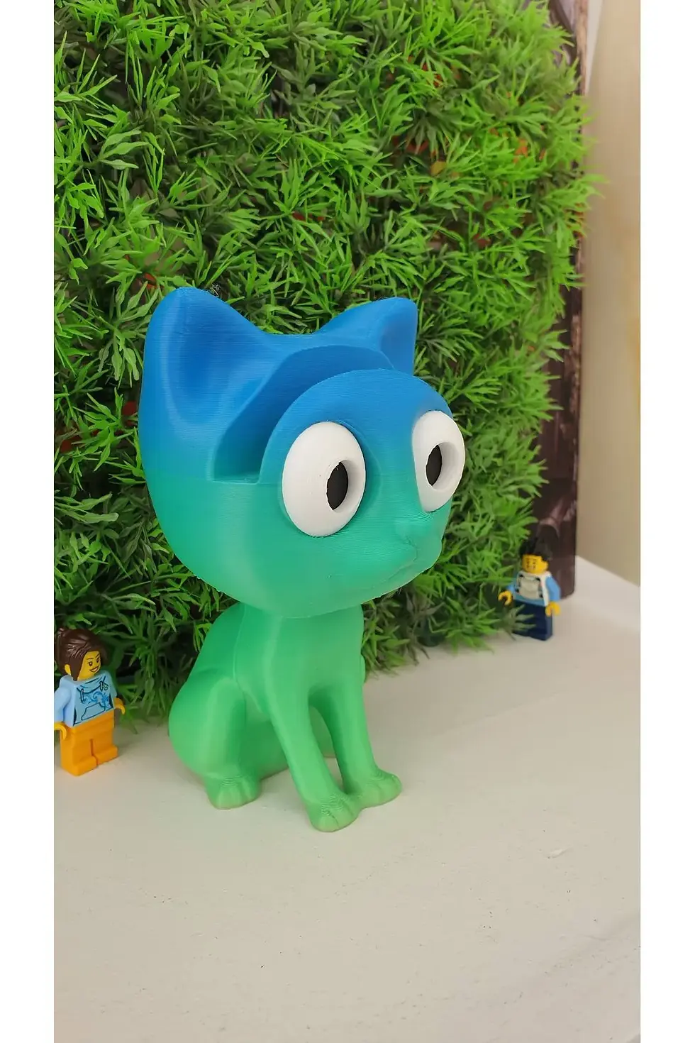 Küçük resim: 3D Baskı Kedi Şeklinde Telefon Ve Gözlük Tutucu