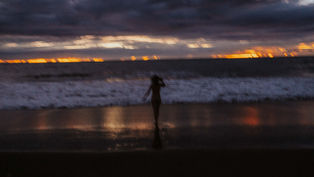 SUNSET SKINNY DIP IN BALI