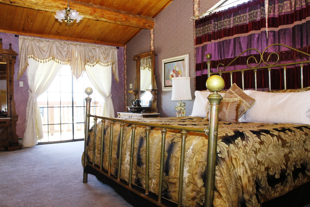 Bed and Breakfast in Cedar Crest, NM Sandia Mountains B and B