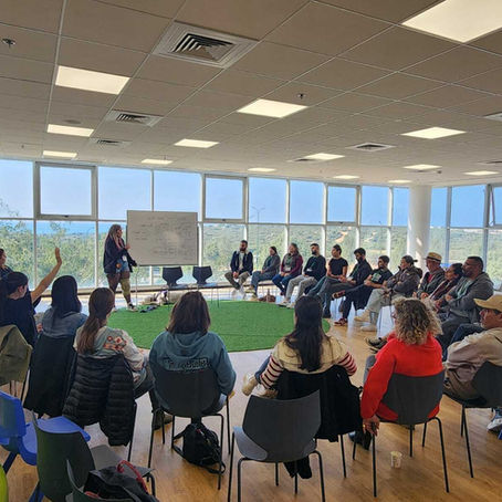 הלב והנפש של התוכנית: המדריכים של מדברים פלוס