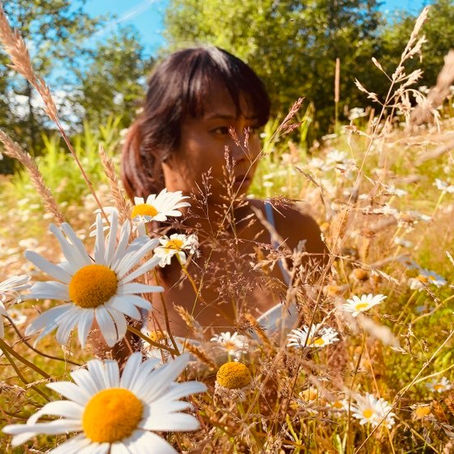 Excuse me, trans women are dateable!